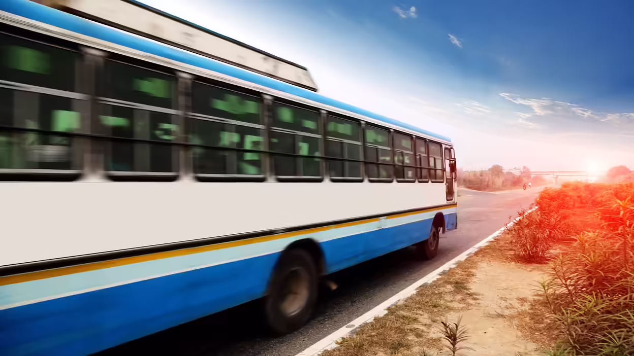 क्या सरकारी बसों में भी मिलता है यात्री बीमा?