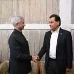 जयशंकर और अयाज सादिक के बीच हाथ मिलाने की विवादास्पद मुलाकात