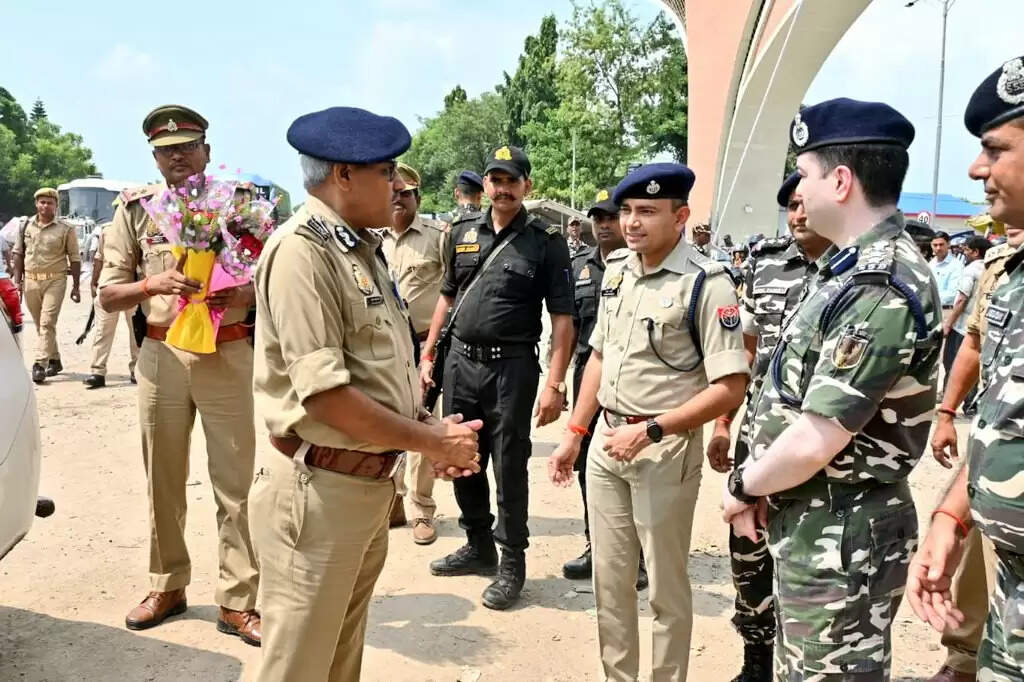 सुरक्षा व्यवस्था को मजबूत करते हुए नवरात्रि पर्व की तैयारी