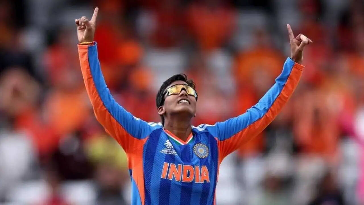 दीप्ति शर्मा ने टी20 इंटरनेशनल में 150 मैच पूरे किए, बनीं तीसरी भारतीय महिला क्रिकेटर