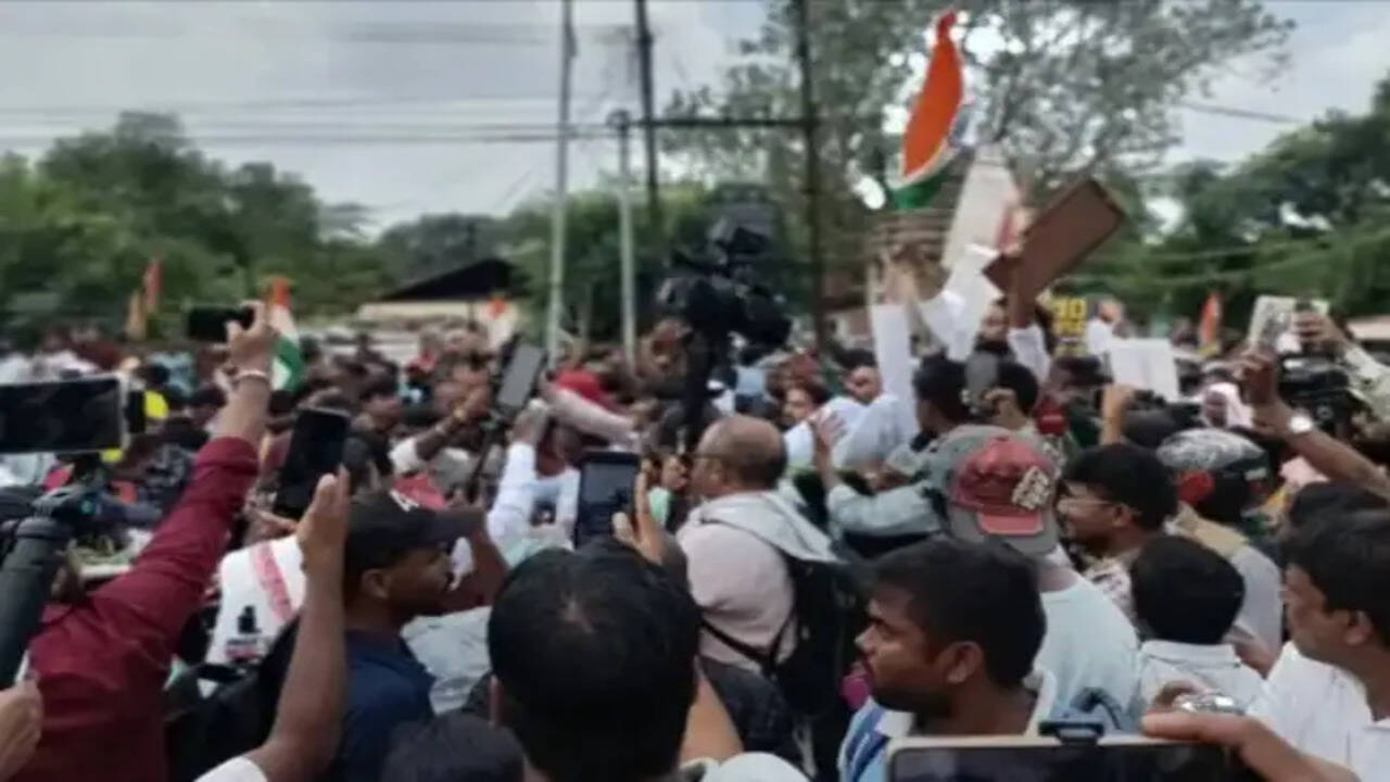 रांची में छात्रों का बड़ा प्रदर्शन, विधानसभा घेराव की कोशिश