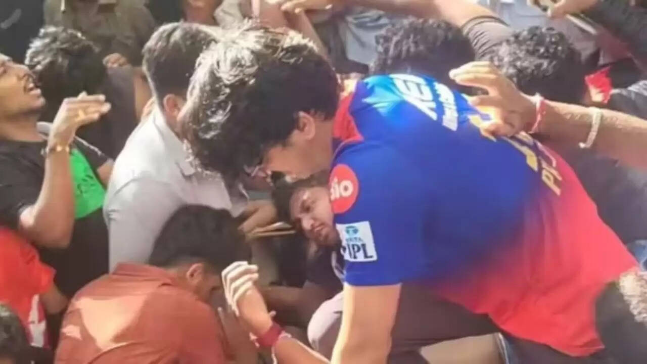 कर्नाटक स्टेडियम हादसा: सरकार ने हाईकोर्ट को दी जानकारी, 1,000 पुलिसकर्मी तैनात थे