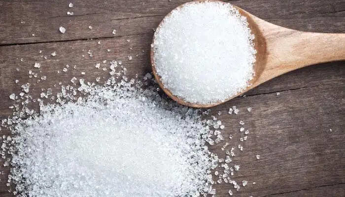 बुजुर्गों के लिए चीनी का सेवन: याददाश्त और मूड में सुधार