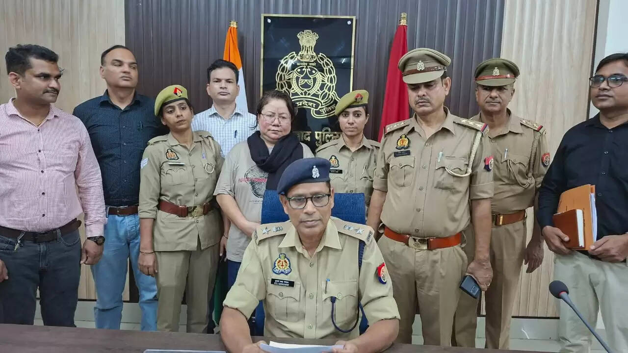 मुरादाबाद में साइबर ठगी: महिला ने 94 लाख रुपये गंवाए, आरोपी गिरफ्तार