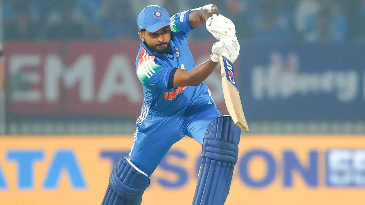 श्रेयस अय्यर के लिए ऐतिहासिक मौका: 3000 वनडे रन की ओर बढ़ते कदम