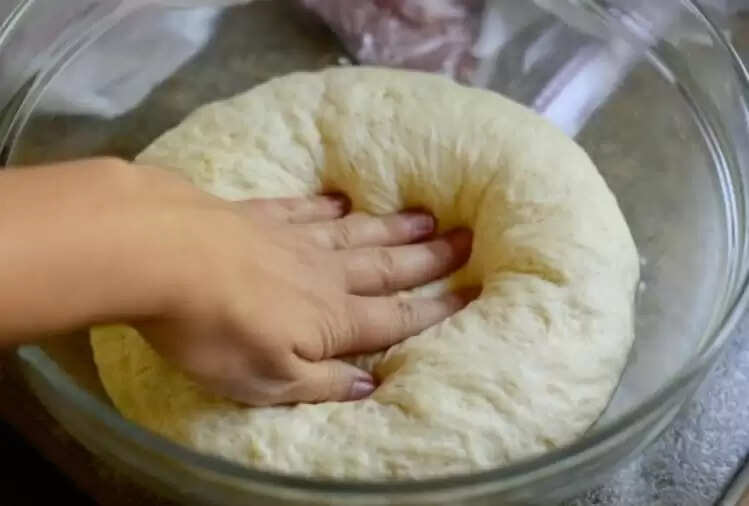 फ्रिज में गुंधे आटे के नुकसान: जानें क्या हो सकता है