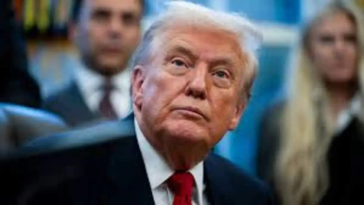 जेफरी एपस्टीन फाइलों का खुलासा: ट्रंप पर नाबालिग से यौन शोषण के आरोप