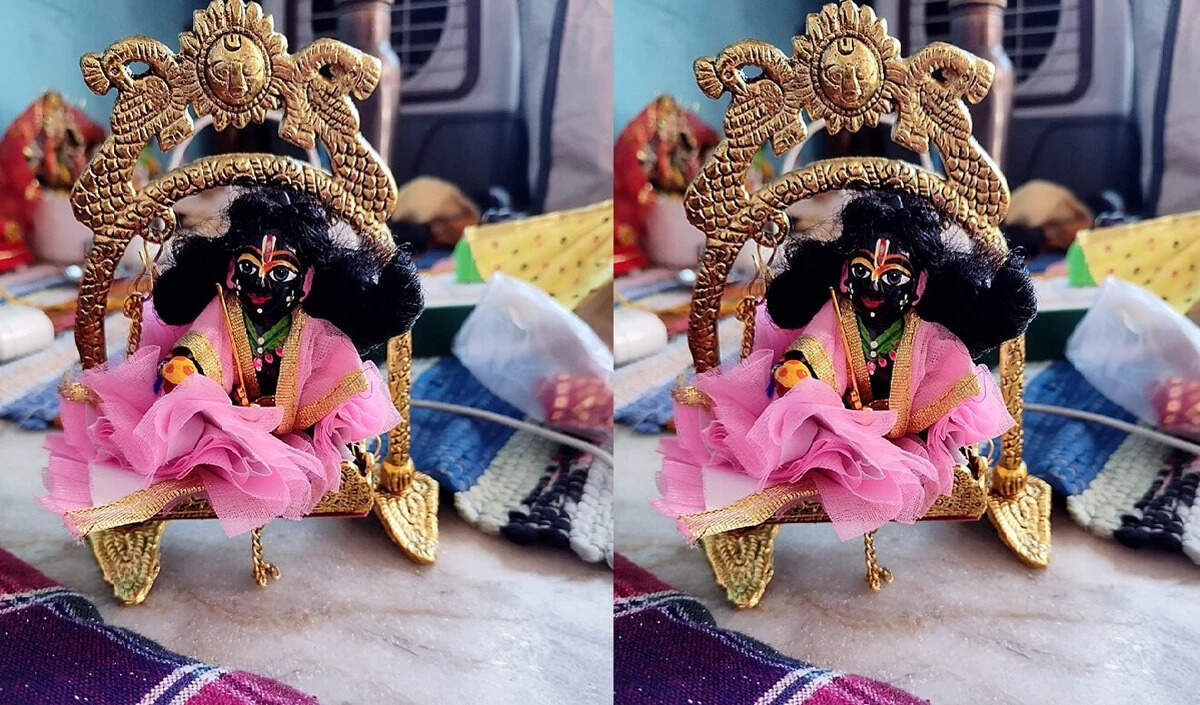 लड्डू गोपाल को सुलाने की विधि: जानें सही तरीका और नियम