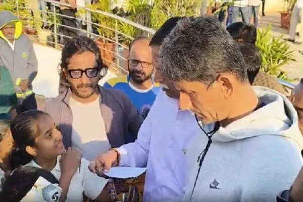 वेंकटेश प्रसाद का बीदर में युवा क्रिकेटरों द्वारा भव्य स्वागत