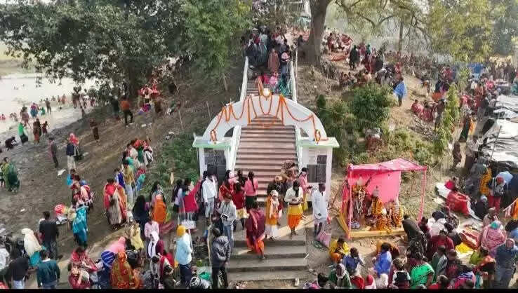 मेदिनीपुर में ऐतिहासिक ‘तुलसी चारा’ उत्सव की धूम