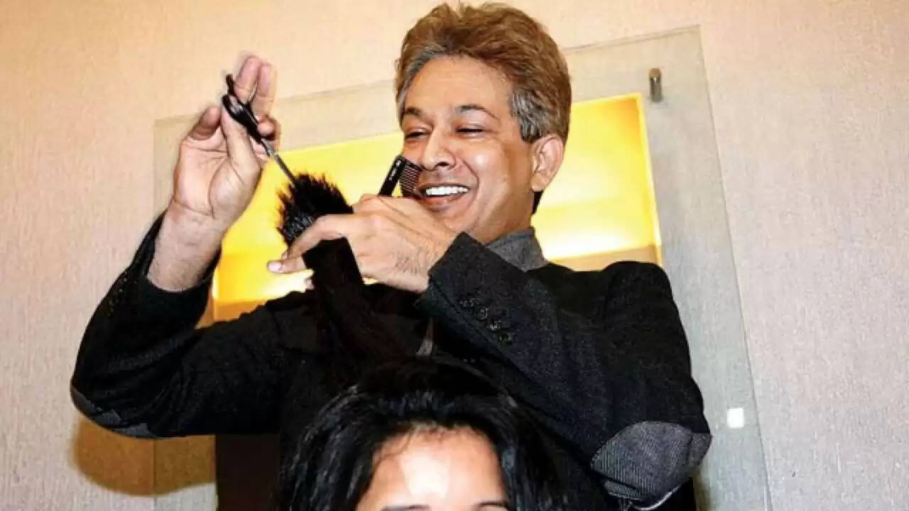 बालों की देखभाल के लिए जावेद हबीब का सरल मिल्क कंडीशनिंग उपाय