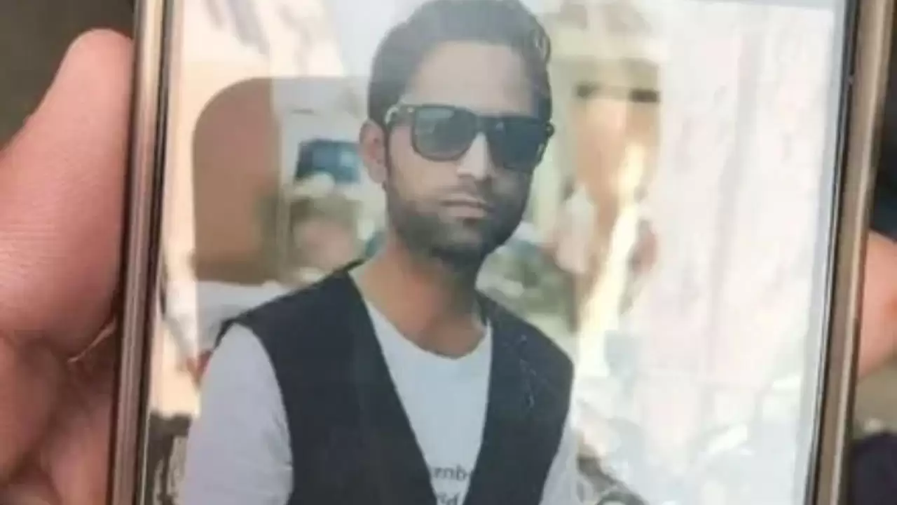 दिल्ली में कार धमाके से मोहसिन की मौत: परिवार में सुपुर्द-ए-खाक को लेकर विवाद