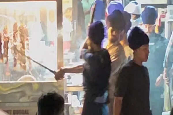 जालंधर में दुकानदार पर हमले के मामले में दो निहंग सिख गिरफ्तार
