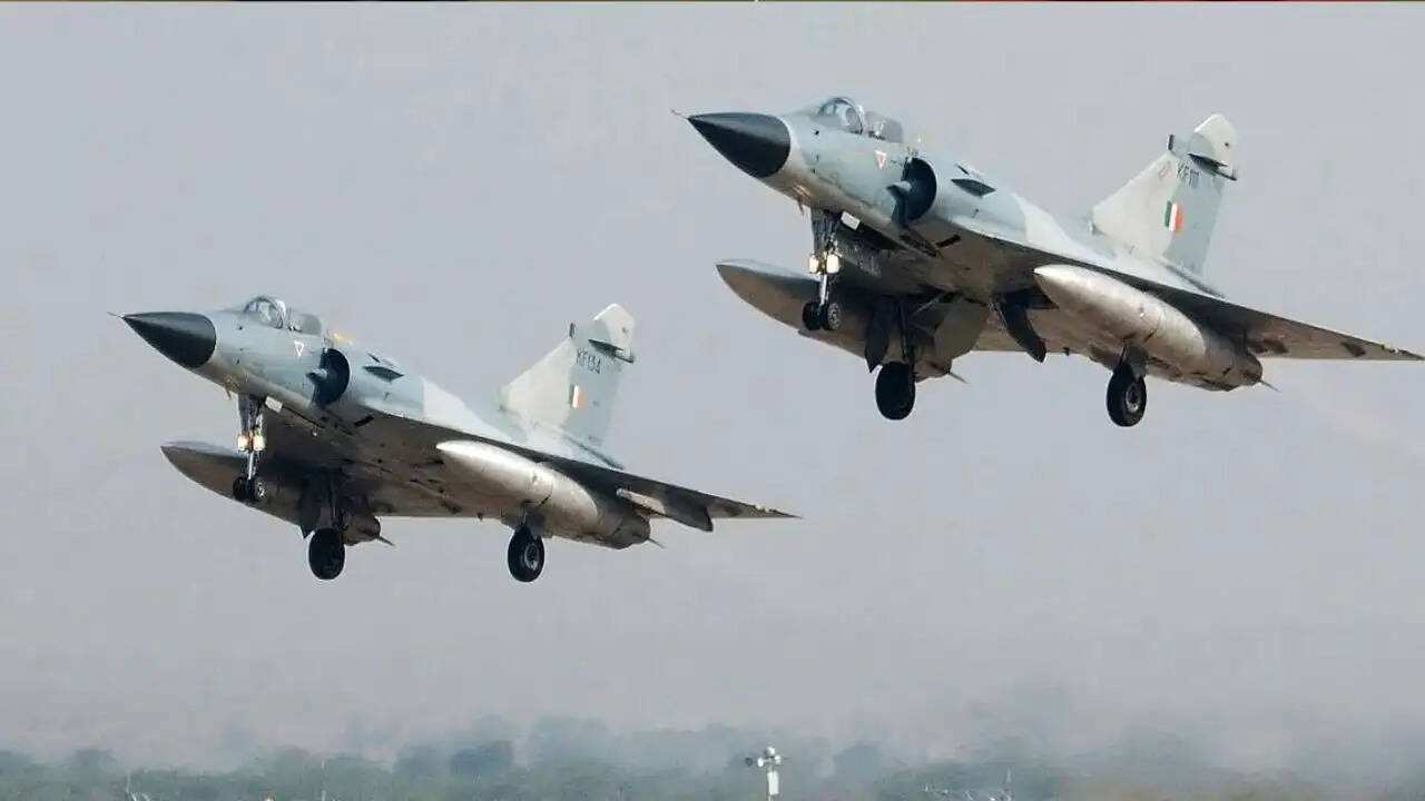 भारत ने पाकिस्तानी विमानों पर रोक को 24 मई तक बढ़ाया