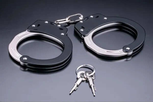 दिल्ली पुलिस की बड़ी कार्रवाई: अवैध जुए के अड्डों पर छापेमारी, 17 गिरफ्तार