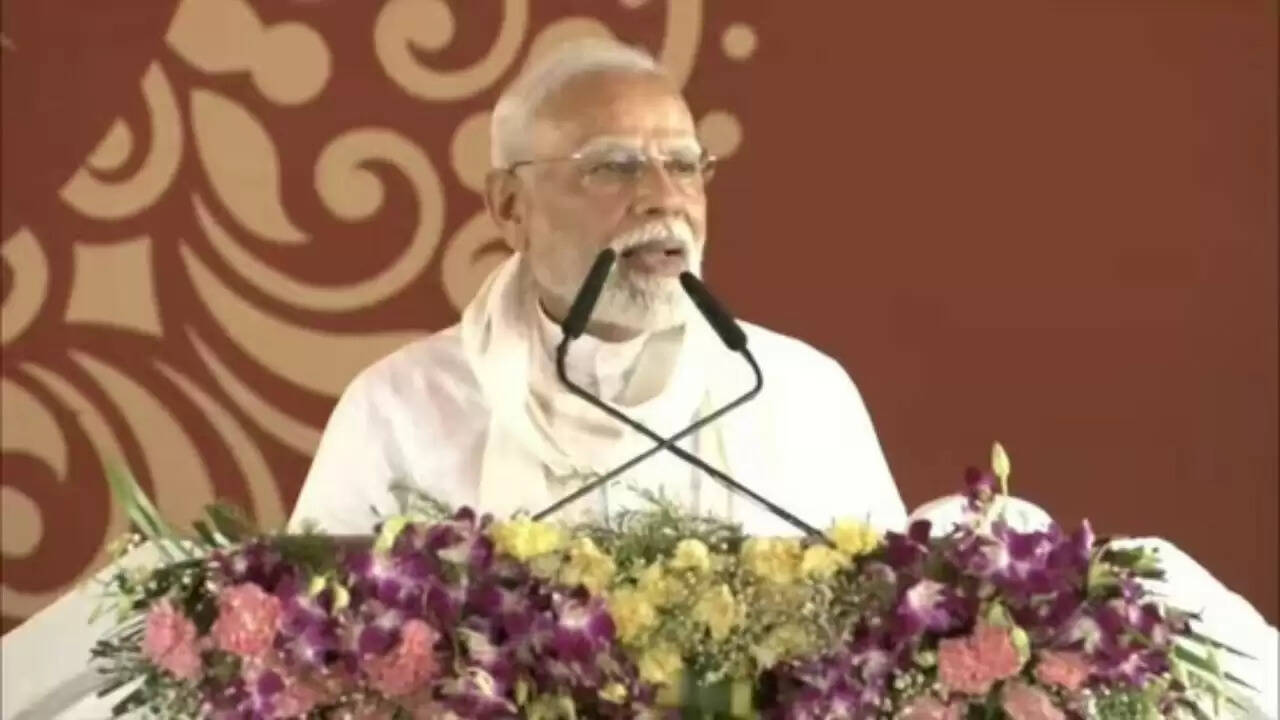 पीएम मोदी का सपा पर हमला: आतंकवाद पर गैरजिम्मेदाराना बयान का किया विरोध