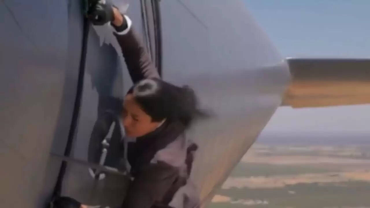 यूट्यूबर मिशेल हरी ने किया खतरनाक स्टंट, टॉम क्रूज को दी टक्कर