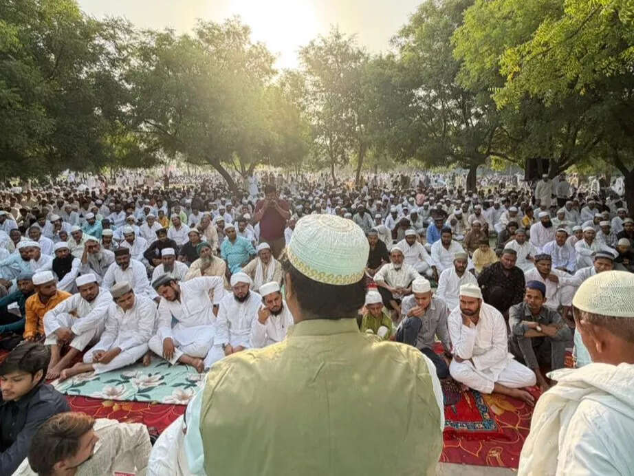 गाजियाबाद में ईद-उल-अजहा का शांतिपूर्ण आयोजन, सुरक्षा व्यवस्था कड़ी
