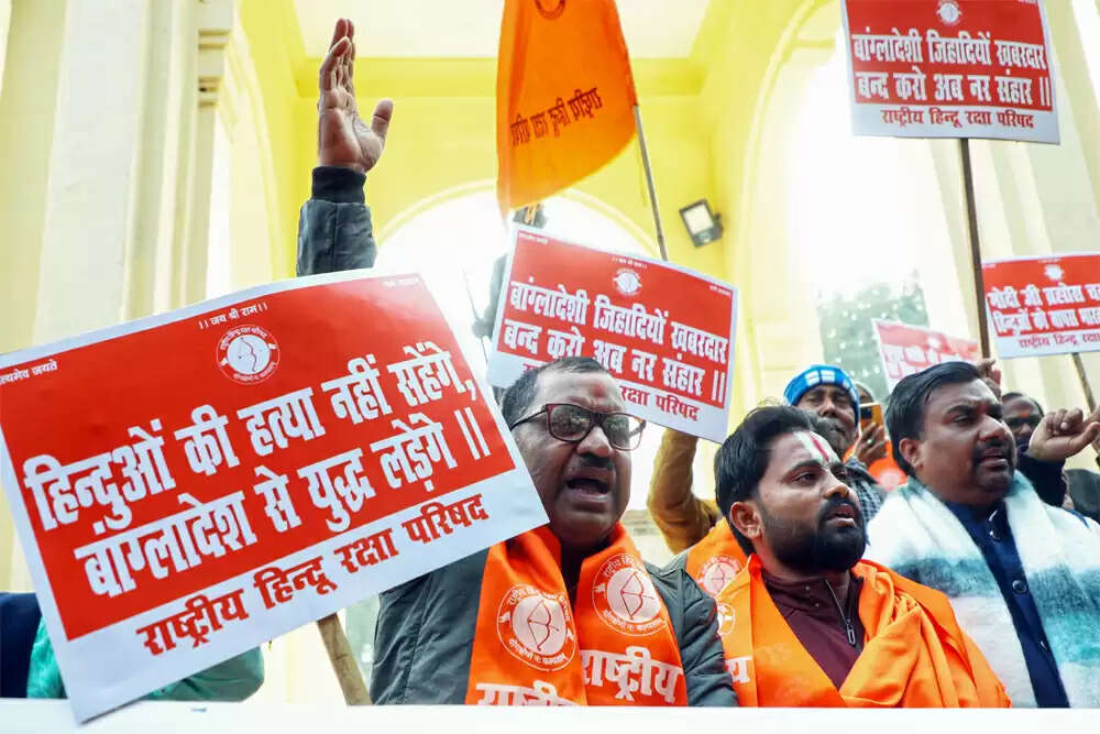 मोदी सरकार का बांग्लादेश में हिंदुओं की स्थिति पर ध्यान केंद्रित करना