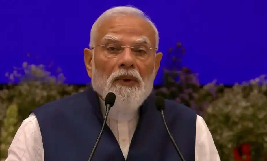 प्रधानमंत्री मोदी ने 12 साल के कार्यकाल पर जनता का आभार व्यक्त किया