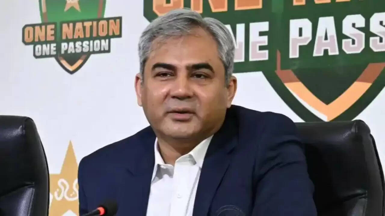 पाकिस्तान क्रिकेट बोर्ड की किट्स पर उठे सवाल, भ्रष्टाचार के आरोप