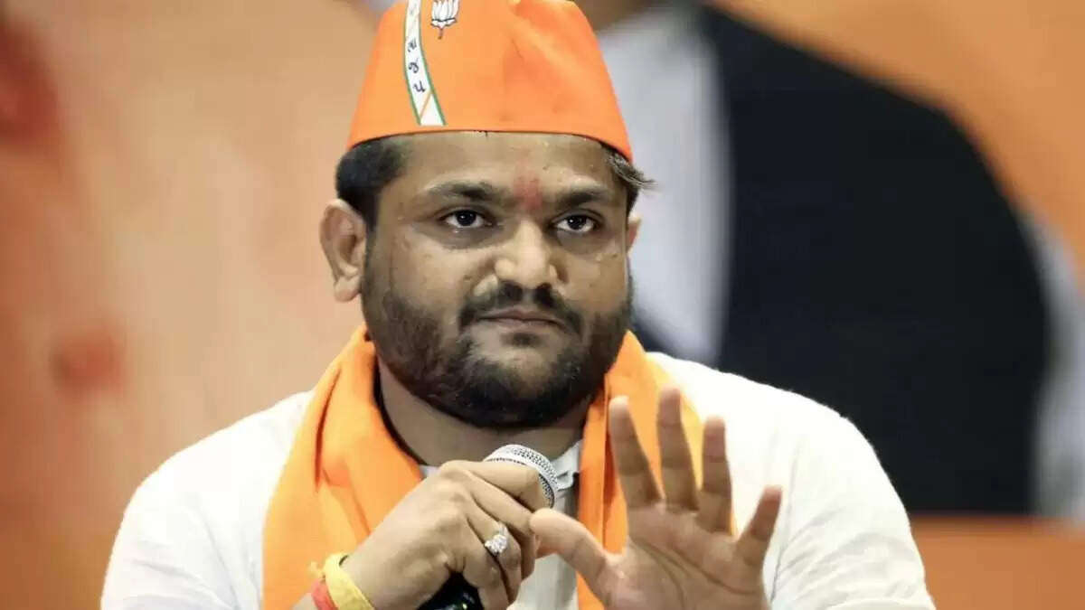 हार्दिक पटेल ने मुख्यमंत्री के खिलाफ आंदोलन की चेतावनी दी