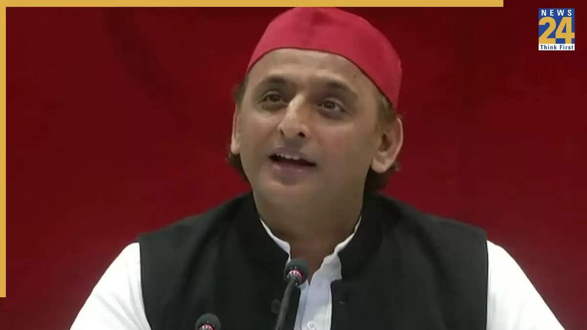 अमेरिका द्वारा भारत पर 50% टैरिफ: अखिलेश यादव की प्रतिक्रिया