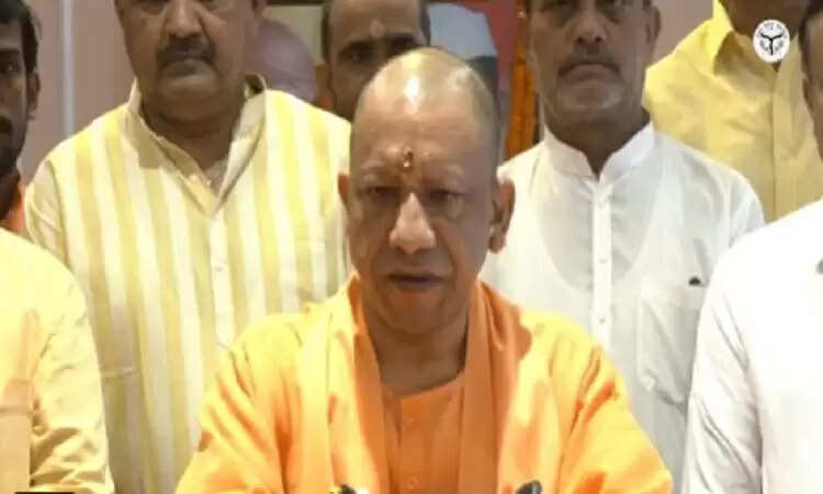 मुख्यमंत्री योगी आदित्यनाथ ने महात्मा गांधी और लाल बहादुर शास्त्री की जयंती मनाई