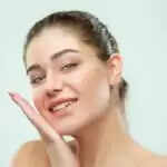 केले के छिलके से पाएं चमकदार त्वचा: शहनाज़ हुसैन के नुस्खे