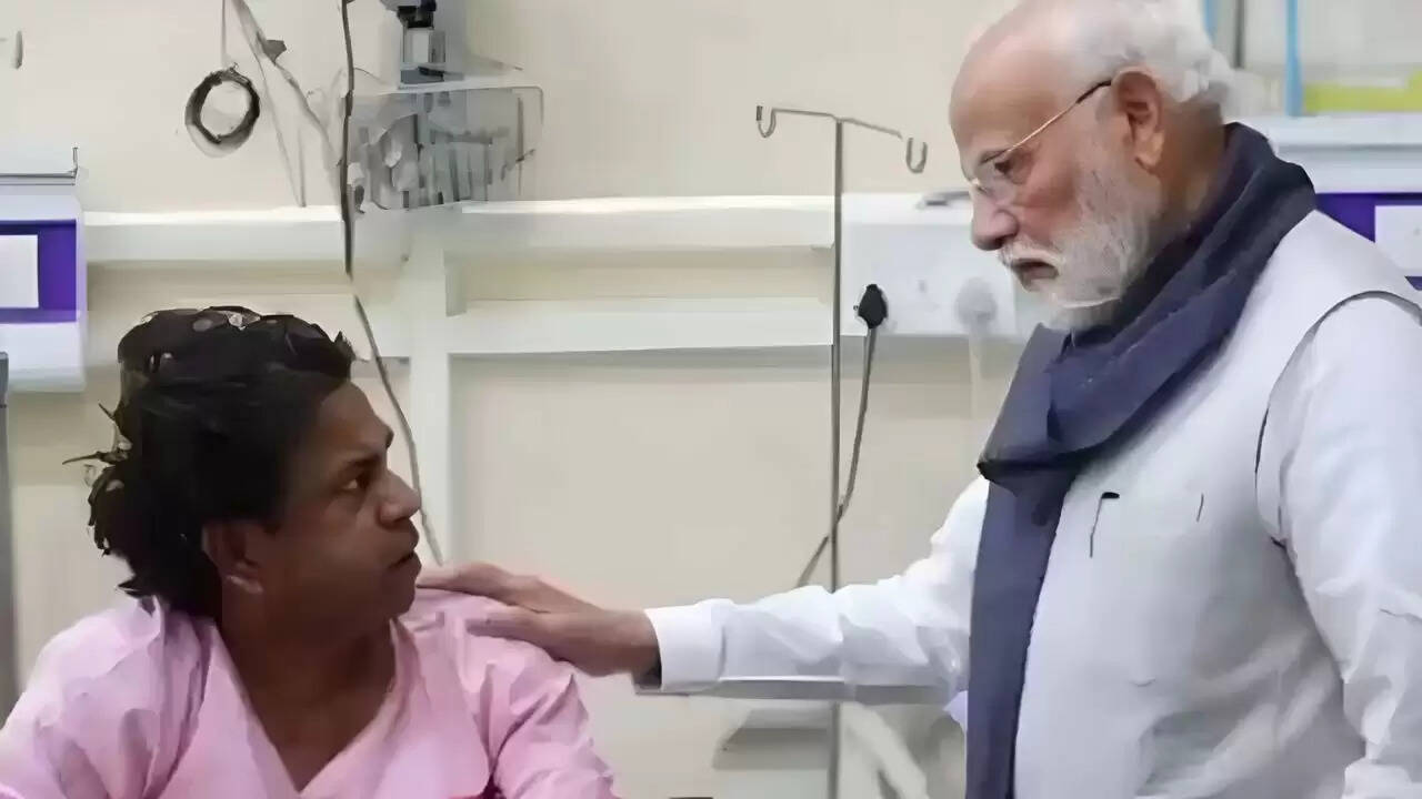 दिल्ली धमाके पर कांग्रेस नेता का विवादास्पद मजाक