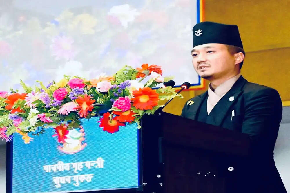 नेपाल के गृह मंत्री सुदान गुरुंग ने इस्तीफा दिया, मनी लॉन्ड्रिंग विवाद के बीच