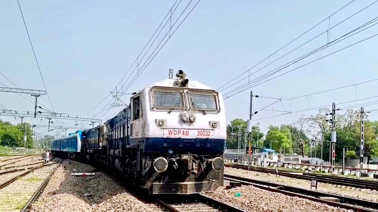 देश की पहली हाइड्रोजन ट्रेन का सफल ट्रायल, जींद से दिल्ली की यात्रा