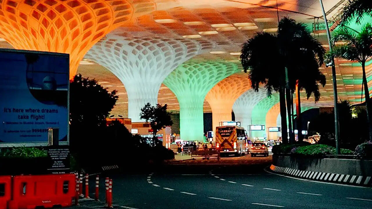 मुंबई एयरपोर्ट पर यात्रियों के लिए नई डिलीवरी सेवा शुरू