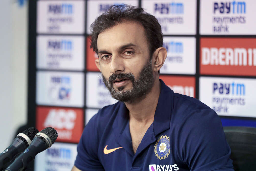 श्रीलंका ने टी20 विश्व कप 2026 के लिए विक्रम राठौड़ को बल्लेबाजी कोच नियुक्त किया