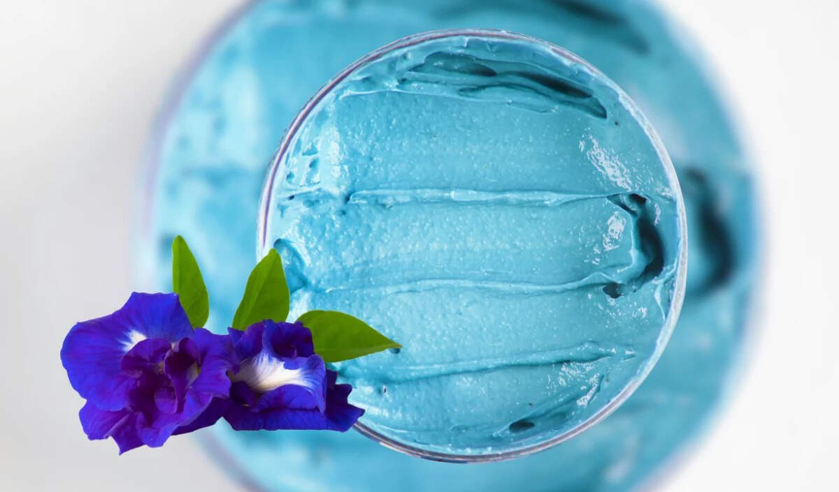 DIY एंटी-एजिंग नाइट क्रीम बनाने की विधि अपराजिता के फूलों से