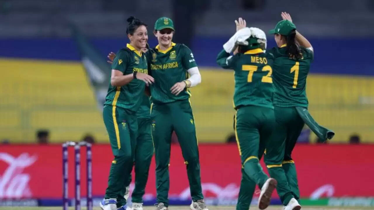 दक्षिण अफ्रीका ने पाकिस्तान को हराकर Women's World Cup 2025 में शीर्ष स्थान हासिल किया