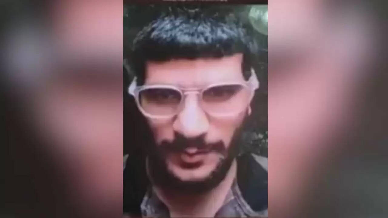 दिल्ली में कार विस्फोट: सुसाइड बॉम्बर की आशंका