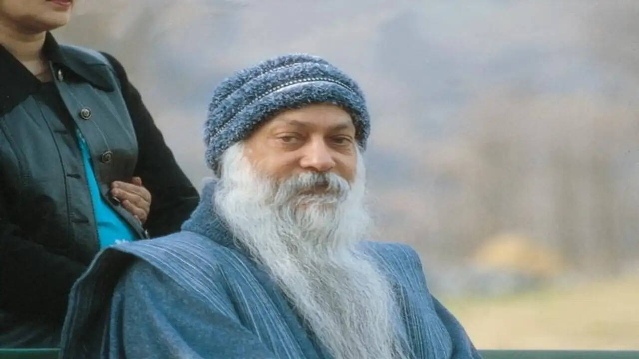 अहंकार: ओशो के दृष्टिकोण से समझें इसकी जड़ें और समाधान