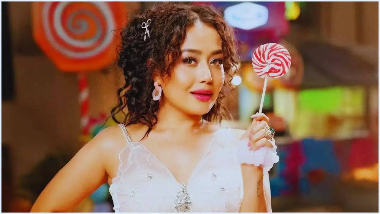 नेहा कक्कड़ के नए गाने 'कैंडी शॉप' पर उठे विवाद के पीछे की कहानी