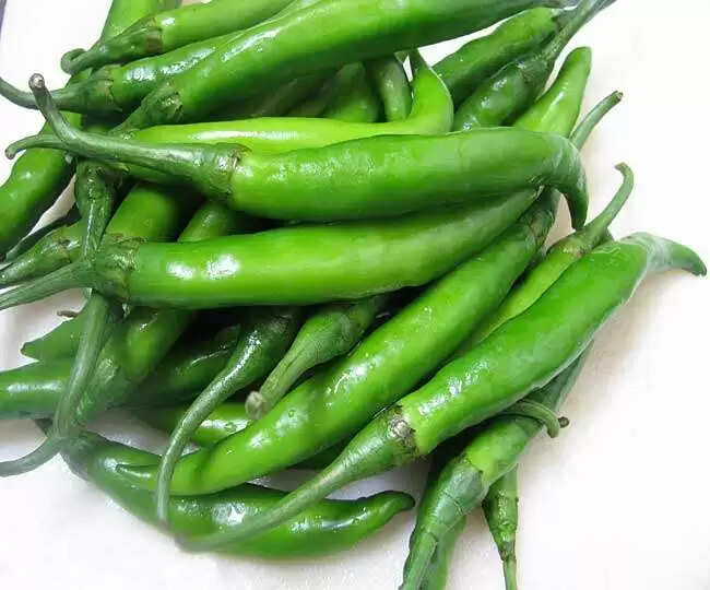 हरी मिर्च के अद्भुत स्वास्थ्य लाभ: जानें कैसे यह आपके लिए फायदेमंद है