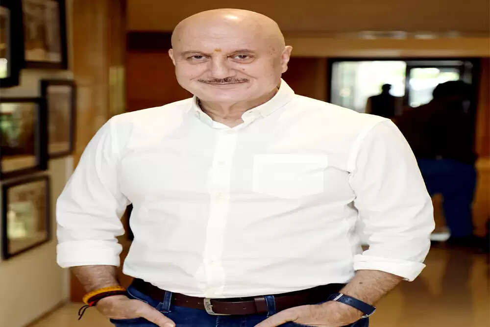 अनिल कपूर की अदाकारी पर अनुपम खेर का प्रशंसा भरा संदेश
