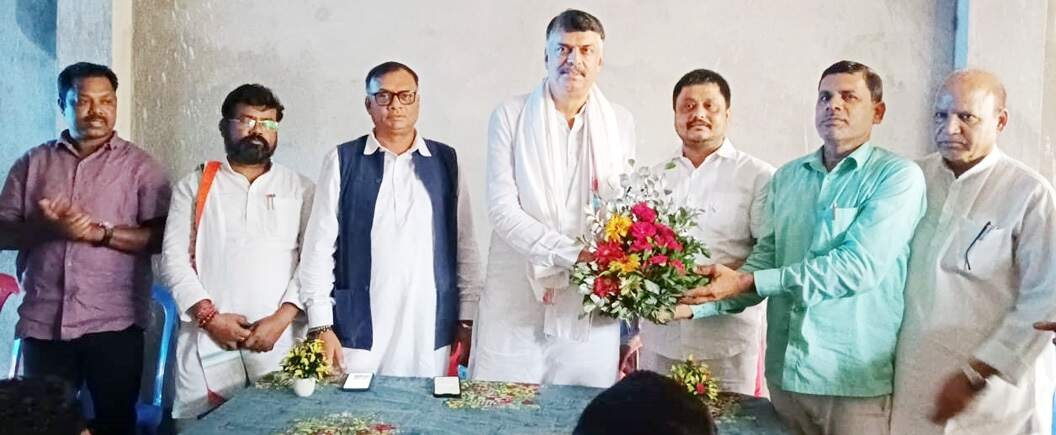 इंसान को मापने का पैरामीटर नहीं: राजेश ठाकुर