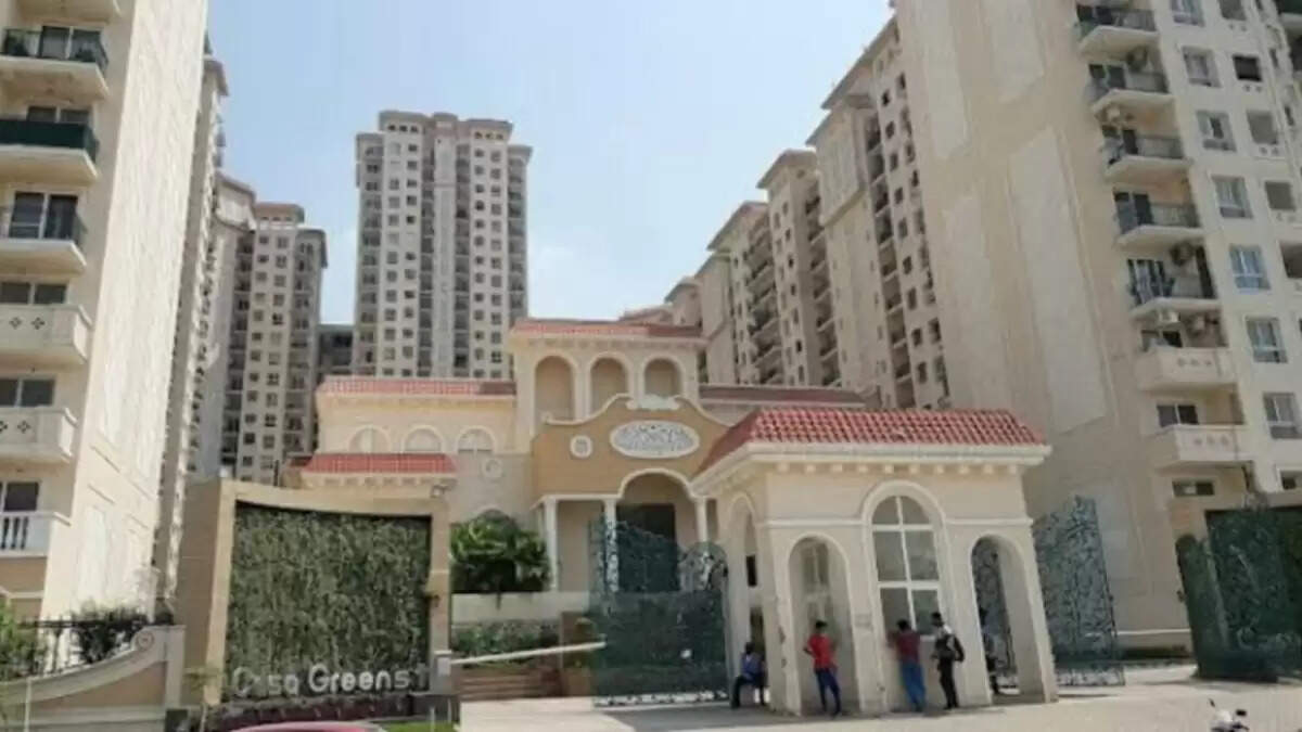 ग्रेटर नोएडा वेस्ट में फ्लैट रजिस्ट्री का 8 साल का लंबा इंतजार