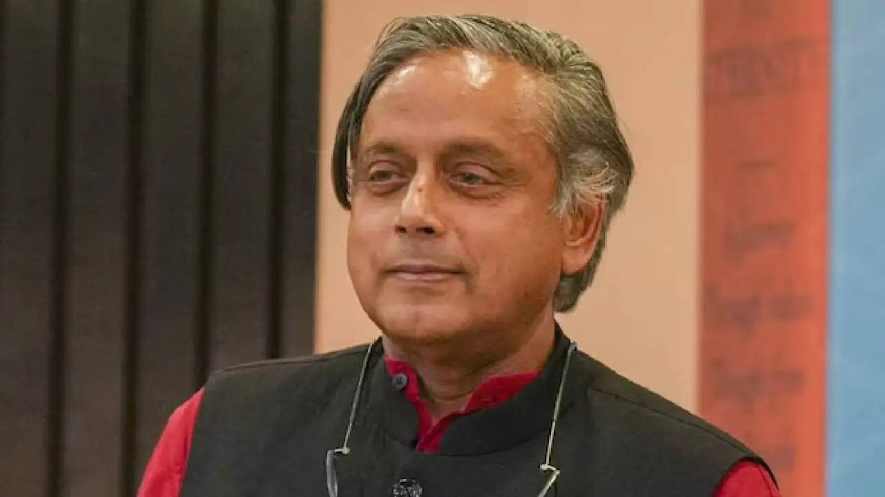 शशि थरूर का पाकिस्तान पर बयान: शांति की दिशा में उठाए गए कदमों का स्वागत