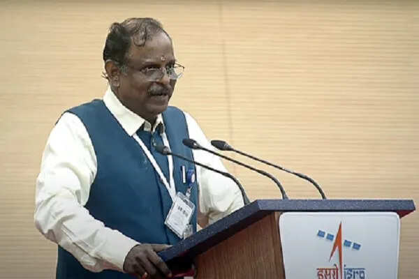 एक्सिओम-4 मिशन की लॉन्चिंग में देरी, इसरो प्रमुख ने दी जानकारी