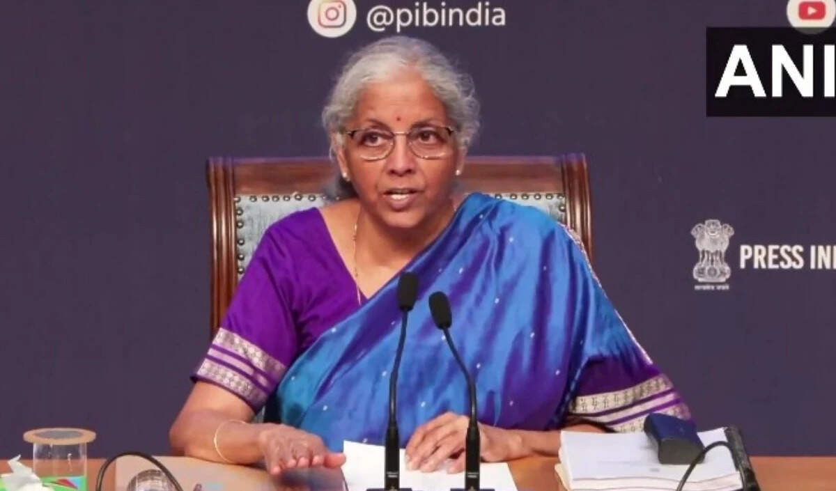 जीएसटी में महत्वपूर्ण बदलाव: टैक्स स्लैब में कमी से आम आदमी को मिलेगी राहत