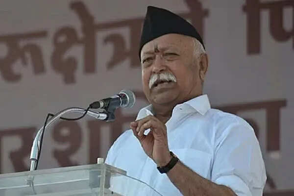 संघ और कम्युनिज्म: एक शताब्दी की यात्रा