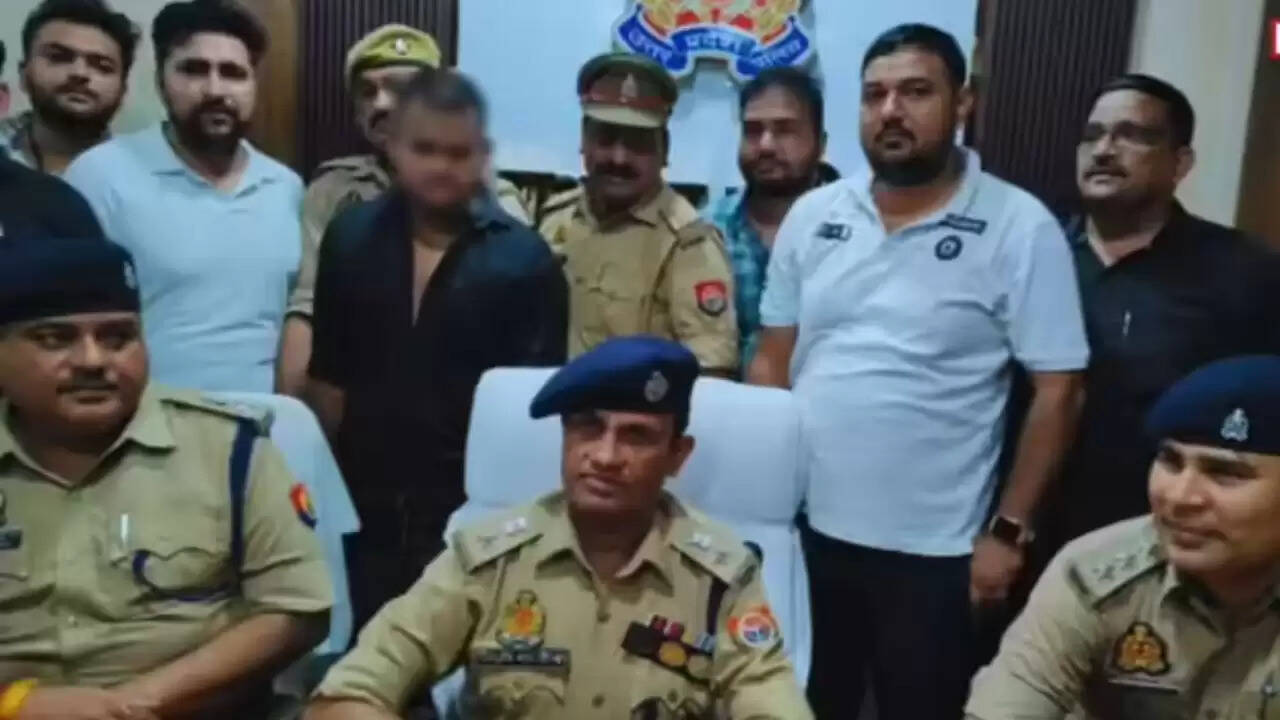 हाथरस में हलवाई ने 500 रुपये से शुरू कर किया करोड़ों का बैंक फ्रॉड