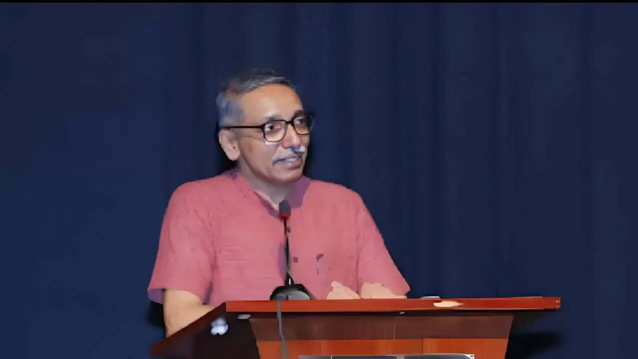 आर्टिफिशियल इंटेलिजेंस और शिक्षा: भविष्य की चुनौतियाँ