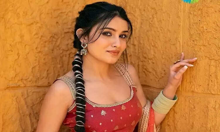 प्रगति नागपाल का नया सिंगल 'इशारे' संगीत प्रेमियों के दिलों में छा गया